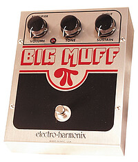 Von Hendrix, Santana, Pink Floyd bis hin zu Korn. Der Big Muff hat den Gitarrensound der letzten 30 Jahre geprägt. Mit seinem fetten, fast violinenhaften Sustain ist er zu einem zeitlosen Gerät … Electro-Harmonix Big Muff Pi