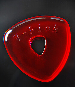 V-Pick Hole in one Pick, ruby red  